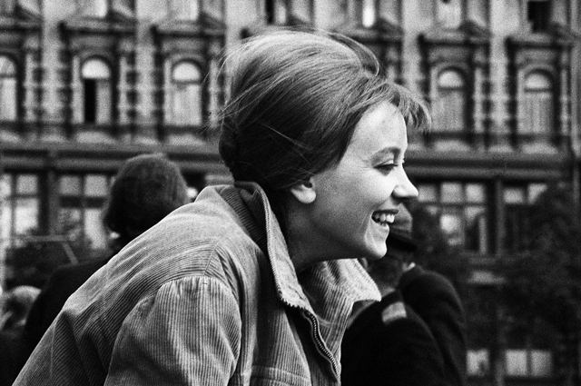 Актриса Маргарита Терехова на съёмках фильма «Здравствуй, это я!». 1964 год.