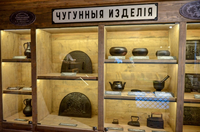 Экспонаты в музее усадьбы Мосоловых.