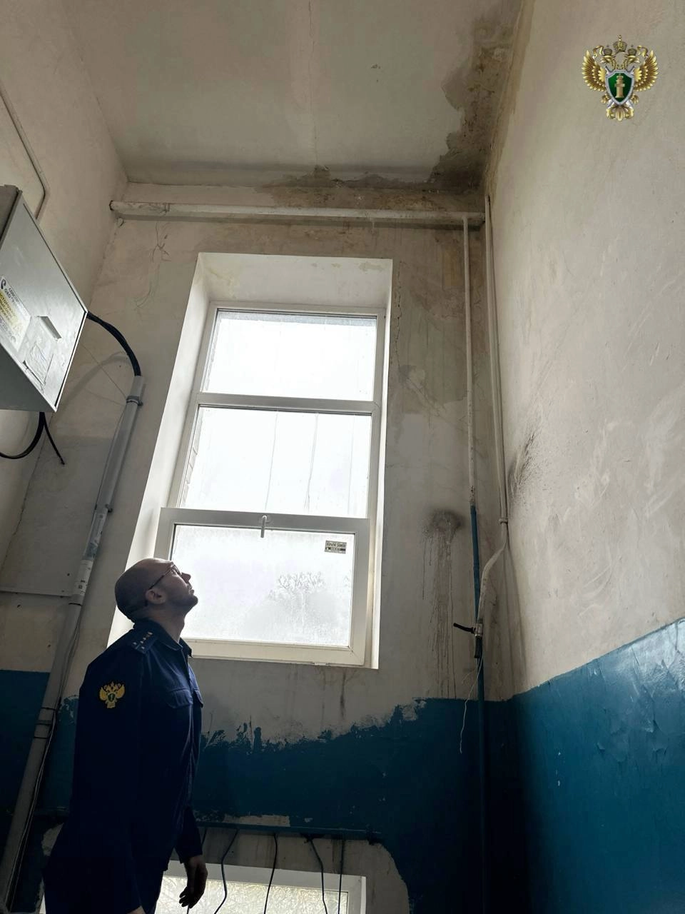 Так выглядит подъезд дома на улице Доваторцев, 4 в Ставрополе