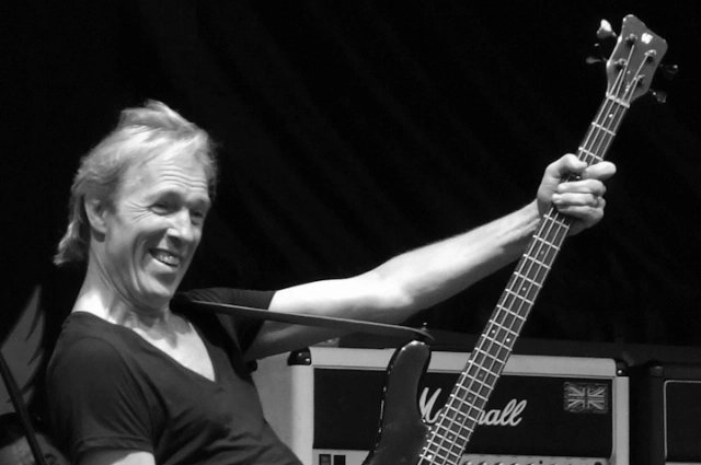 Фрэнсис Бухгольц.