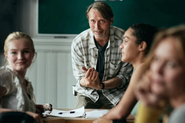 Кадр из фильма «Ещё по одной»