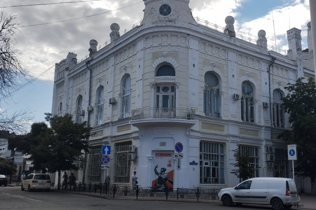 В Ейске много исторических зданий.