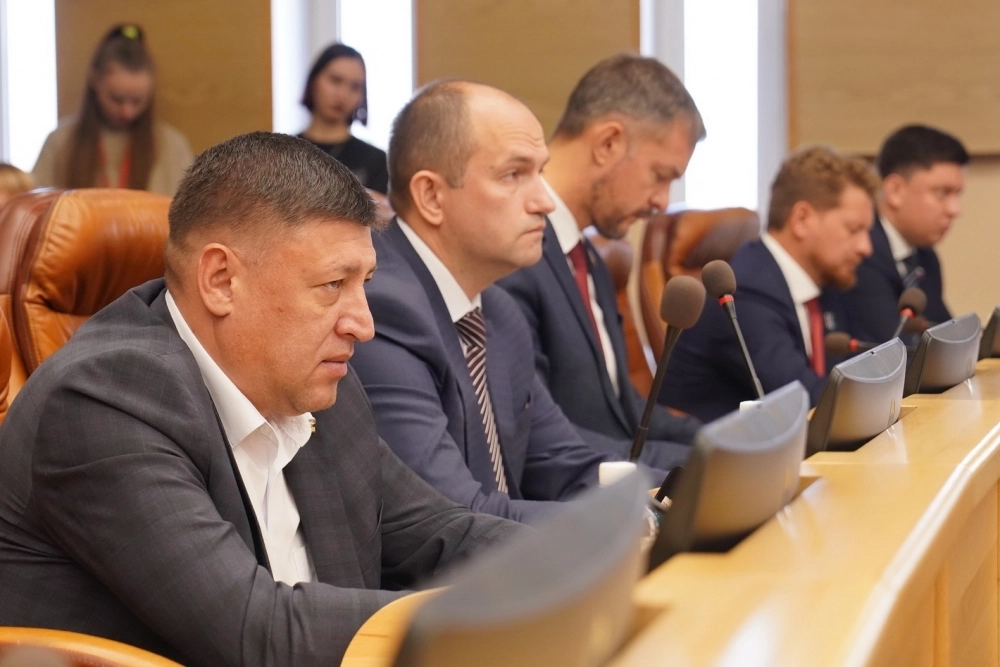 Большинством голосов парламентарии поддержали кандидатов, предложенных губернатором.