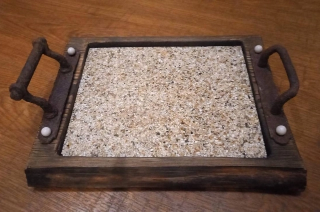 Поднос из фаянсовых осколков. 