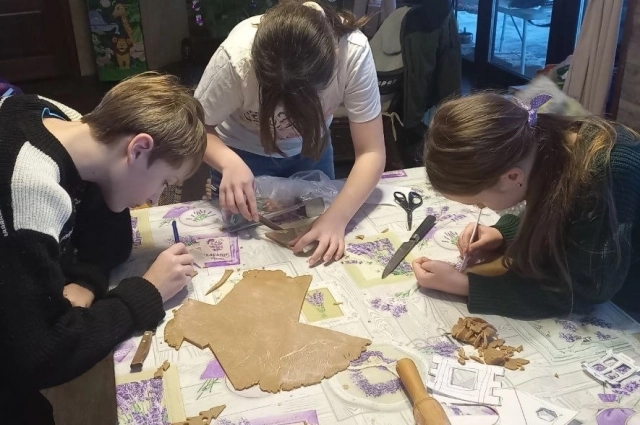 Творческий процесс захватывает детей полностью.