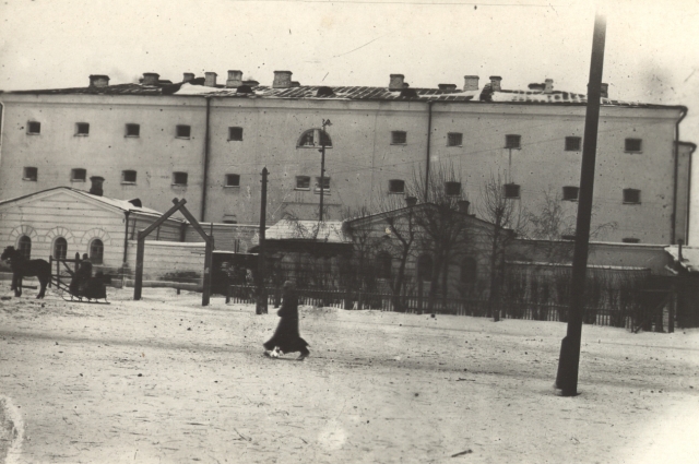 Здание Омской тюрьмы по ул. Тобольская (ныне Орджоникидзе), 1905-1907 г. 