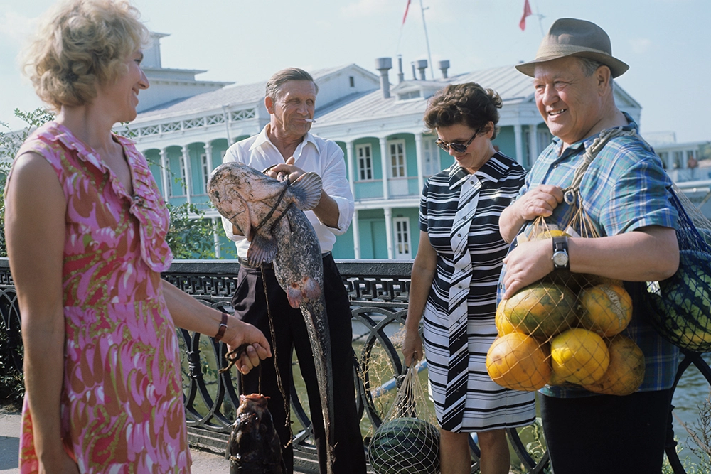 Наши авоськи были практически безразмерными. Астрахань, 1979 год.