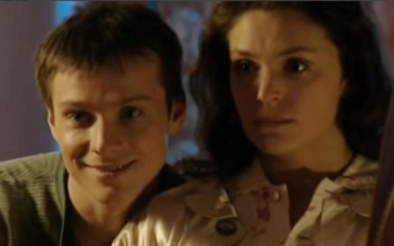 Андрей Кузичев в фильме «Семейные тайны», 2001 г.