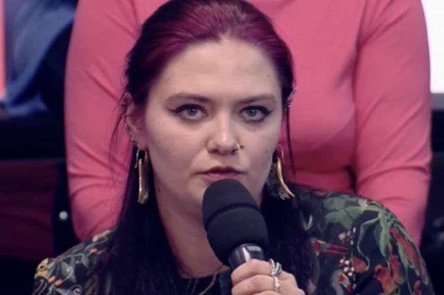 Подруга и куратор Александра по дрессировке ворона Маргарита.