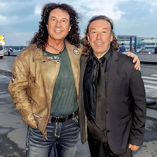 Александр кузьмин и Владимир Кузьмин.