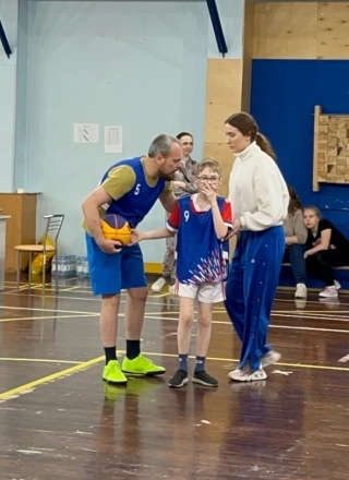 В момент лечения очень важно помогать друг другу