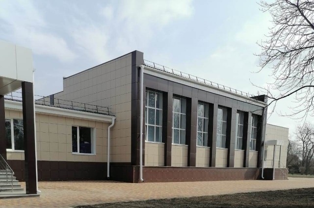 Отремонтированная школа №9 в посёлке Новокавказском Александровского округа.