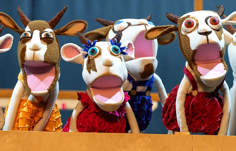 Премьера «Волк и семеро козлят».