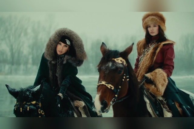 «Ай, былбылым» существует десятилетиями, передаваясь из уст в уста, и давно стала общей для нескольких культур.