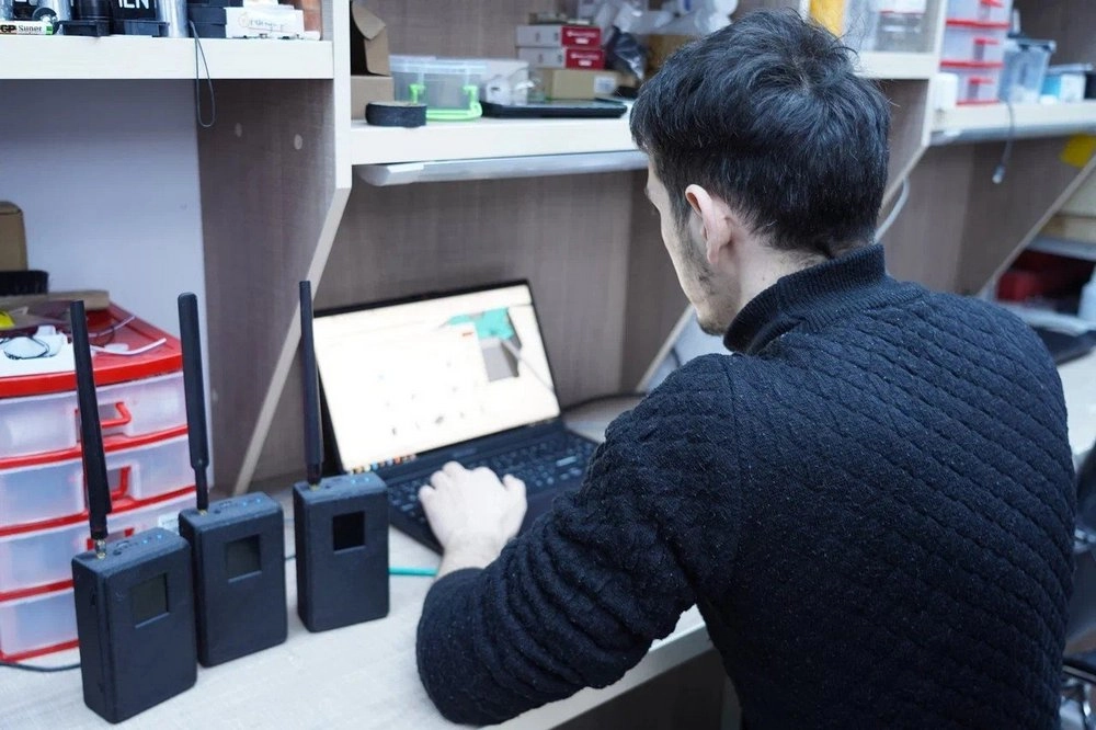 В команде каждый отвечал за свой фронт работ.