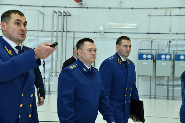 Генеральный прокурор РФ Игорь Краснов посетил основные предприятия региона