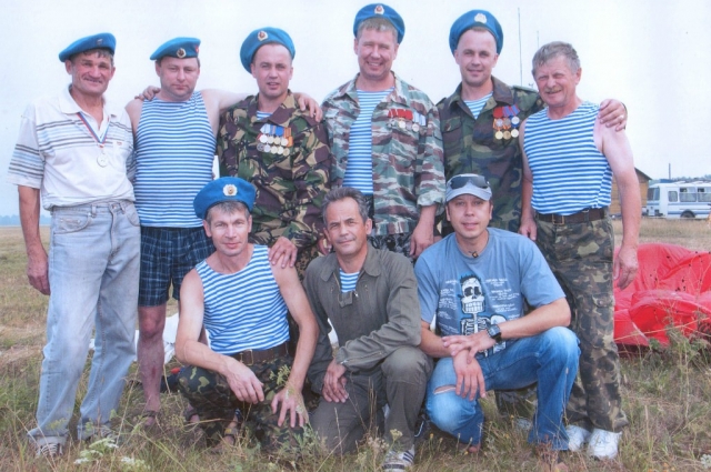 спортсмены парашютисты, которые служили в ВДВ.