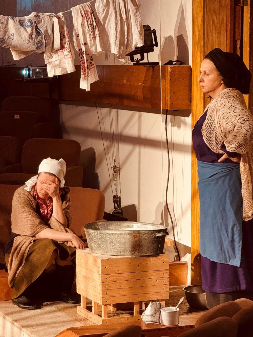 Актриса говорит, что жизнь продолжается в любых условиях.