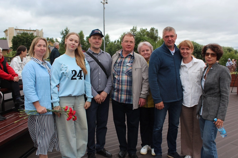 На открытие приехали родственники Рязанцева.