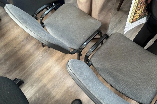 Стулья для приглашенных