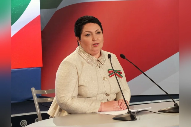 Бильгильдеева на протяжении долгого времени возглавляла региональное отделении партии «Справедливая Россия».