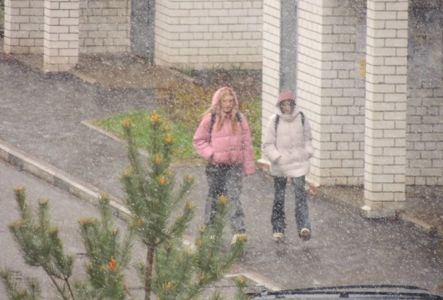 Снег на улицах растаял практически сразу.