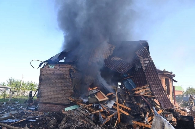 Разрушенный дом после взрыва.