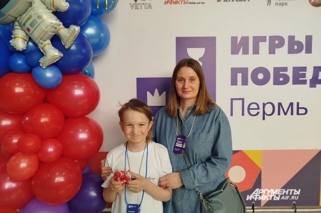 10-летний Саша любит участвовать в соревнованиях по стрельбе, бегу, ходьбе и творческих мастер-классах.