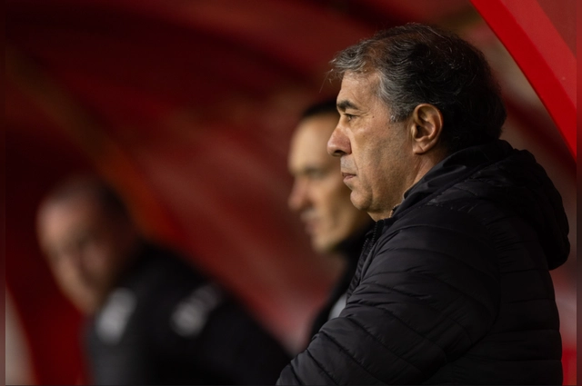 Клуб ищет временного сменщика.