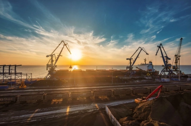 Дроны атаковали порт Усть-Луга.