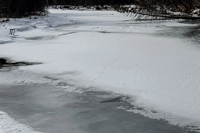 Речки уже подтаяли.