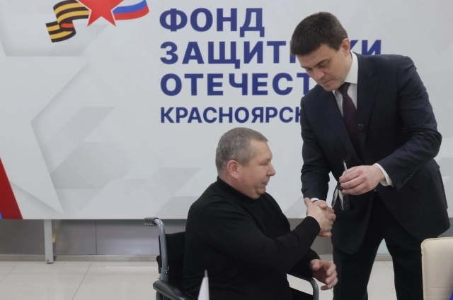 Вернувшиеся с СВО бойцы получили ключи от новых, адаптированных под их нужды автомобилей.