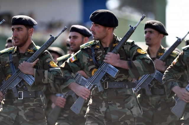 Военнослужащие Ирана