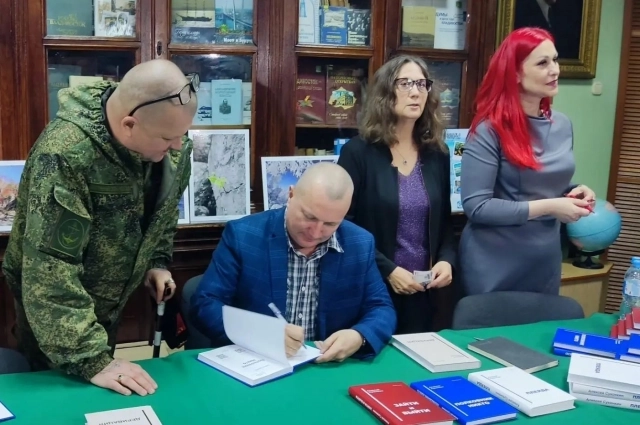 Книги нашли своего читателя.