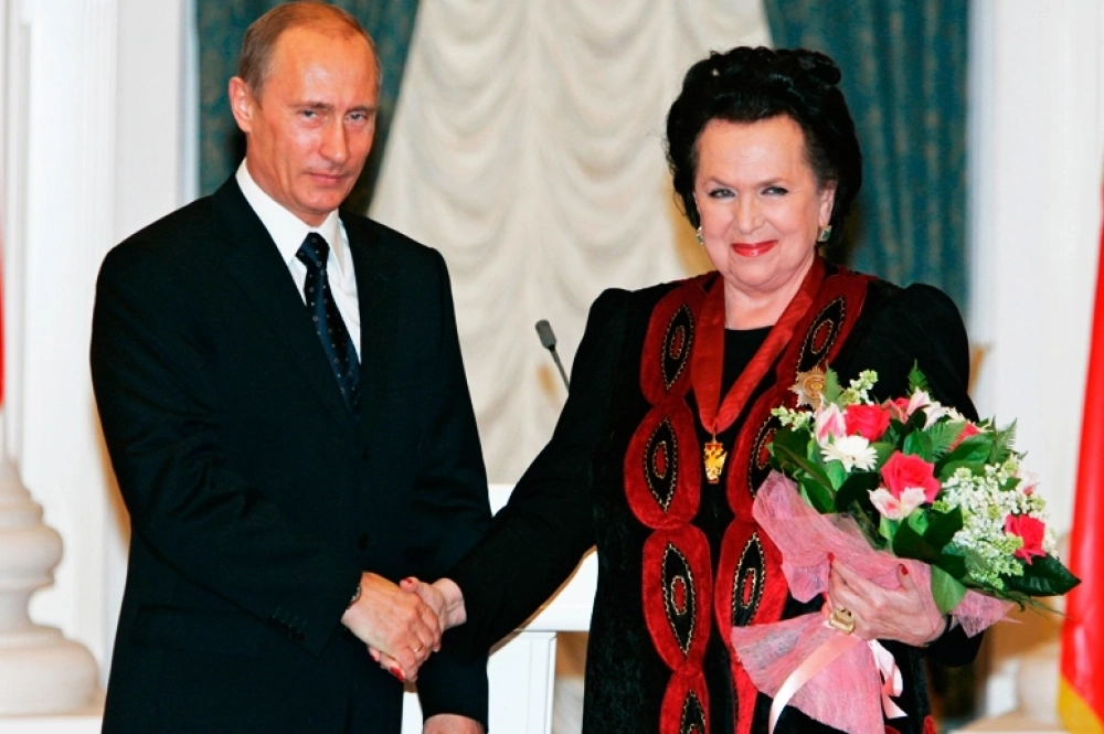 Галина Вишневская с Владимиром Путиным на церемонии вручения ордена «За заслуги перед Отечеством» II степени, 22 февраля 2007 года.