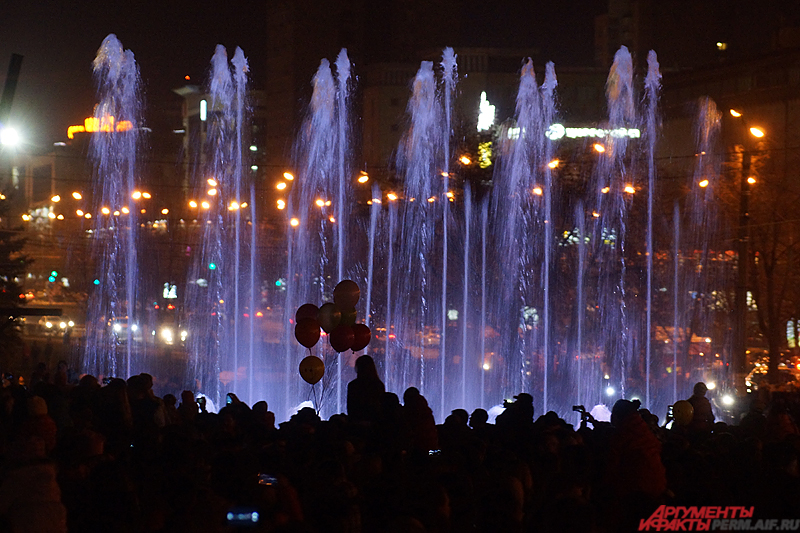 В Перми торжественно открылся главный городской фонтан.