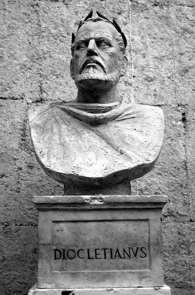 Бюст Диоклетиана в сводчатых подвалах дворца Диоклетиана. Сплит, Хорватия.