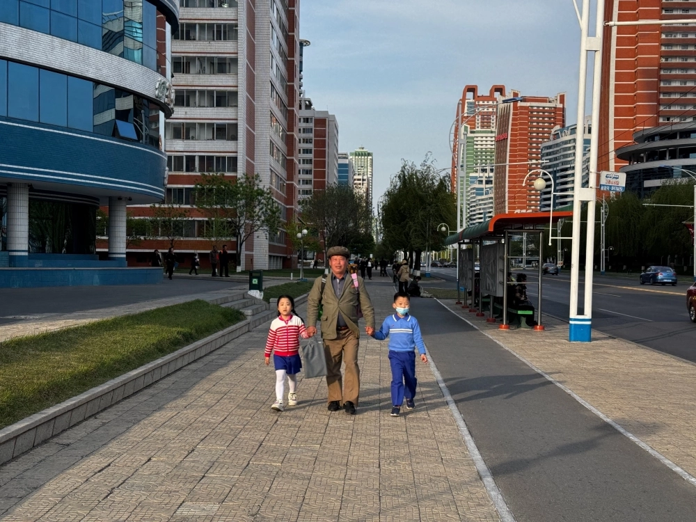 Корейцы стесняются рассказывать о своей обычной жизни и не разрешают фотографировать многие улицы.