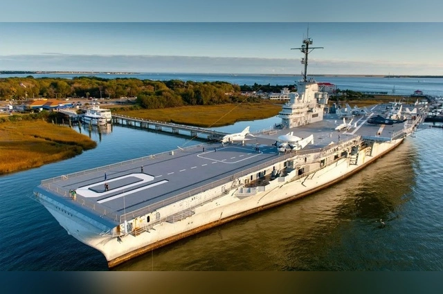 Американский ракетный крейсер «Yorknown». 