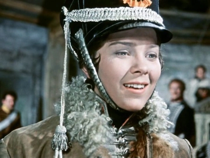 Лариса Голубкина в фильме «Гусарская баллада», 1962 г.