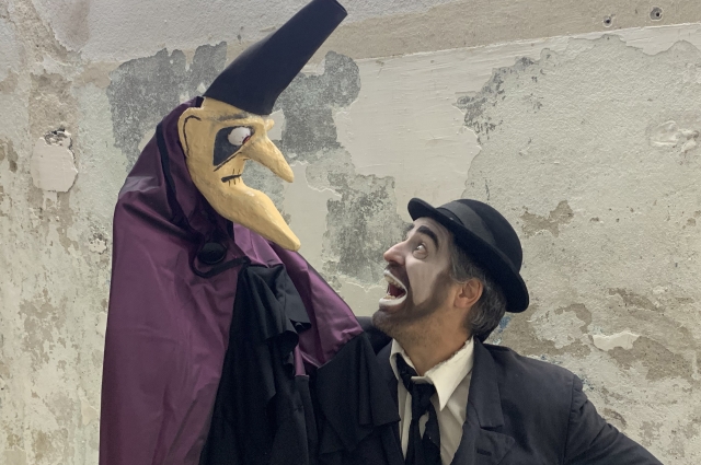 Театральные деятели из Бразилии покажут клоунаду «Где мой нос?»).