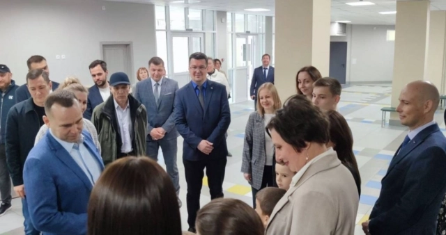 Вадим Шумков отметил, что открытие школы — очень значимый проект для городской среды