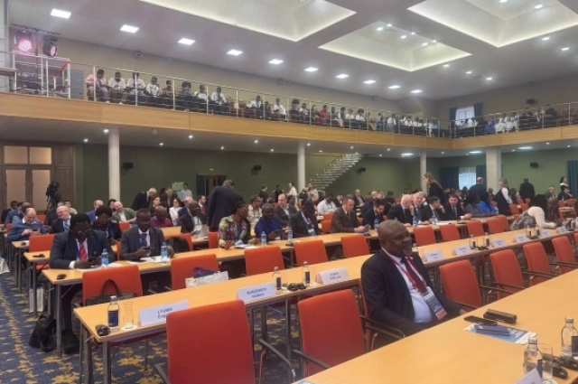 В мероприятии участвовали министры, учёные, специалисты и руководители отраслевых компаний континента.