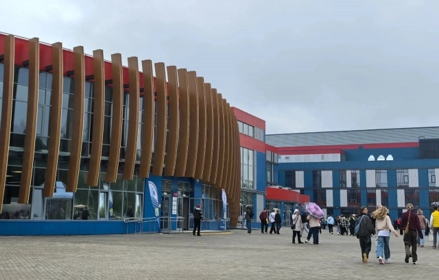 Арена находится на проспекте Фрунзе.