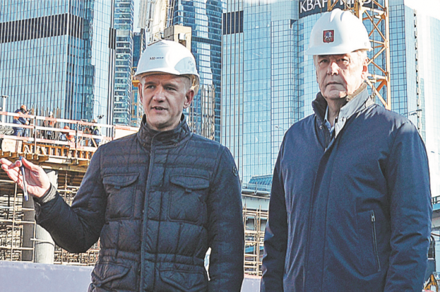 Сергей Собянин осмотрел бизнес-центр «iCity деловые небоскрёбы», который строится в «Москва-Сити».