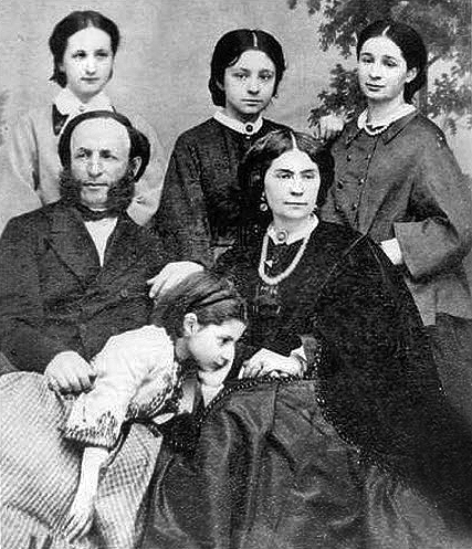 Иван Айвазовский с супругой Юлией Гревс и дочерьми.