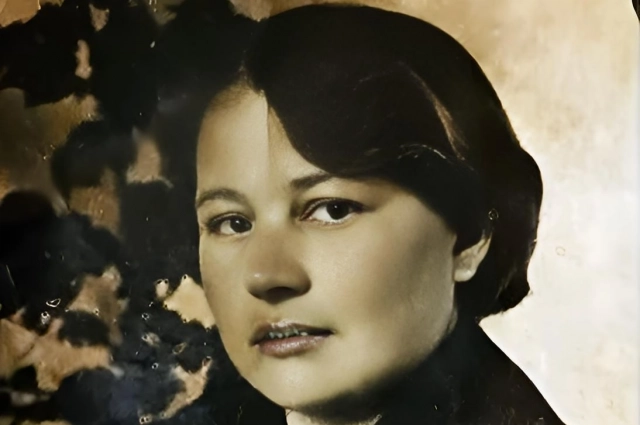 Юная Аня мечтала строить самолёты, а стала краснофлотцем.