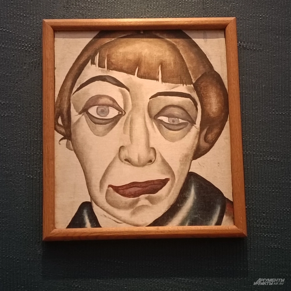 А. Дейнека. Женский портрет, начало 1920-х.