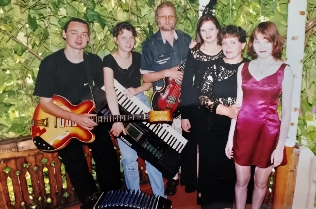 Так выглядел коллектив «Вишнёвый сад» 25 лет назад.