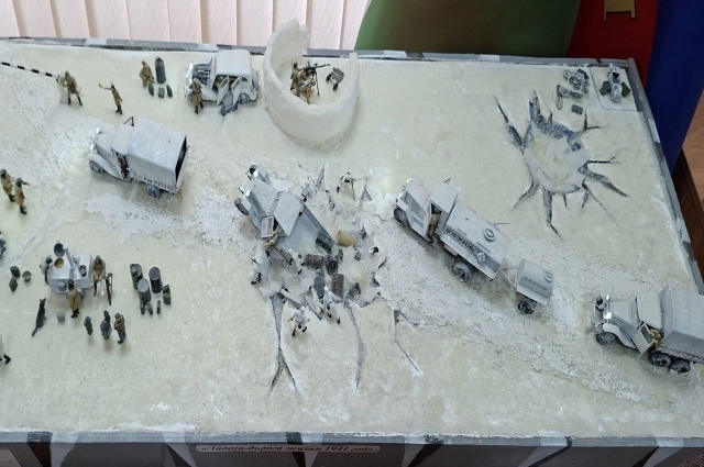 Музей «Хроника Великой Отечественной войны в миниатюре» в школе №64 Казани. Дорога жизни через Ладожское озеро. 